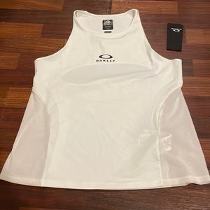 Oakley women’s L tank top